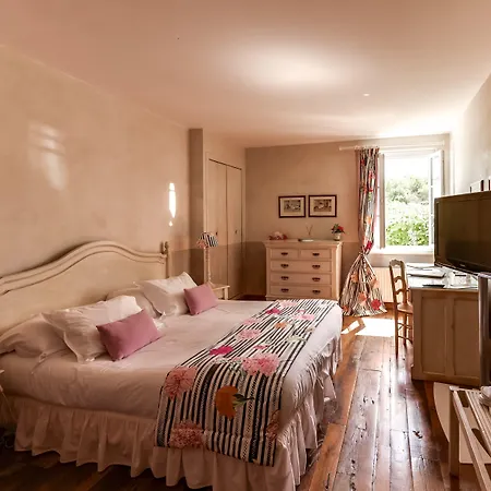 Le Pont De L'ouysse Hotel 4*